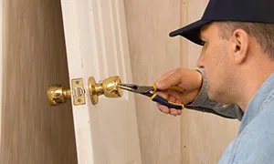 Gold Locksmith Store Saint Hedwig, TX 210-660-1077 - local-locksmith